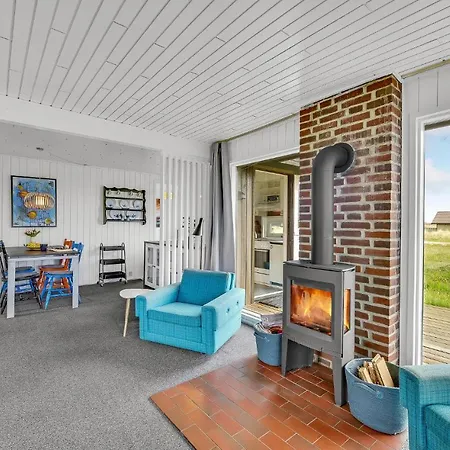 Casa vacanze Lovely Home In Hvide Sande With Sauna *
